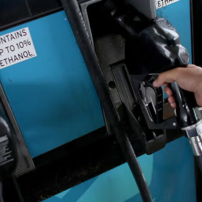 gasoline pump (c) Getty Images