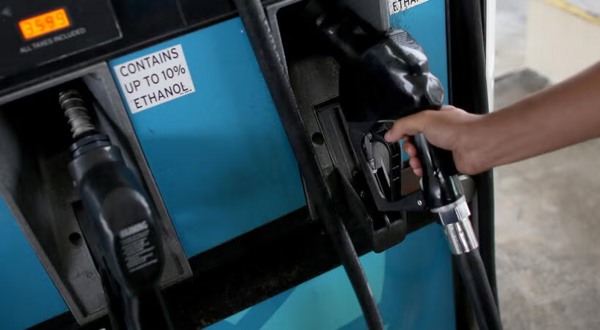 gasoline pump (c) Getty Images